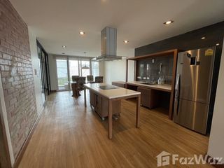 For rent 2 bedrooms apartment in Huai Khwang, Bangkok