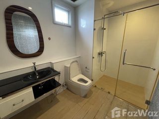 For rent 2 bedrooms apartment in Huai Khwang, Bangkok