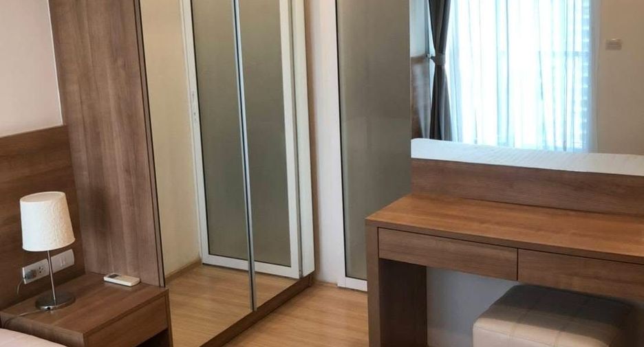 À louer 1 chambre condo à Phra Khanong, Bangkok