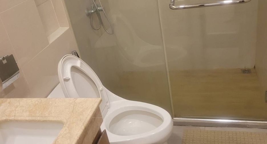 For rent 1 bed condo in Huai Khwang, Bangkok
