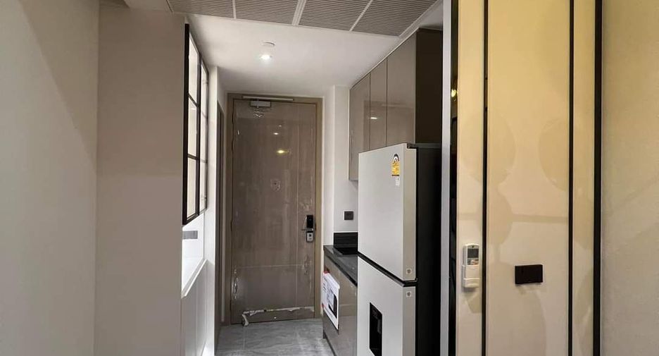 For rent 1 bed condo in Huai Khwang, Bangkok