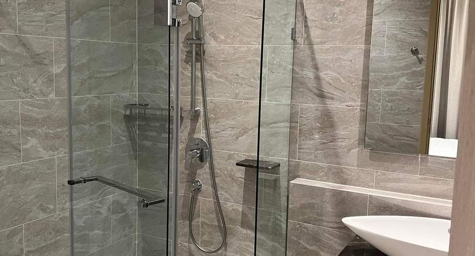 For rent 1 bed condo in Huai Khwang, Bangkok