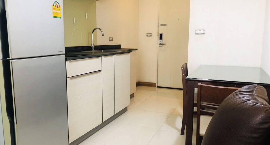 For rent 1 bed condo in Khlong Toei, Bangkok