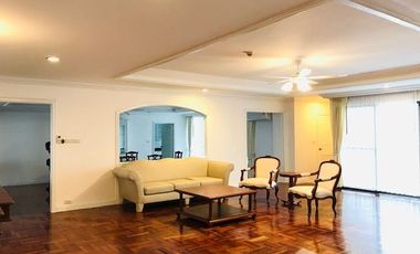 For rent 4 bedrooms apartment in Khlong Toei, Bangkok