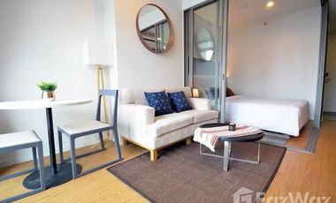 Condo en alquiler de 1 habitaciones en Bang Rak, Bangkok