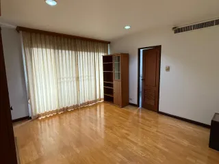 Аренда 3 спальни кондо в Ян Наща, Бангкок