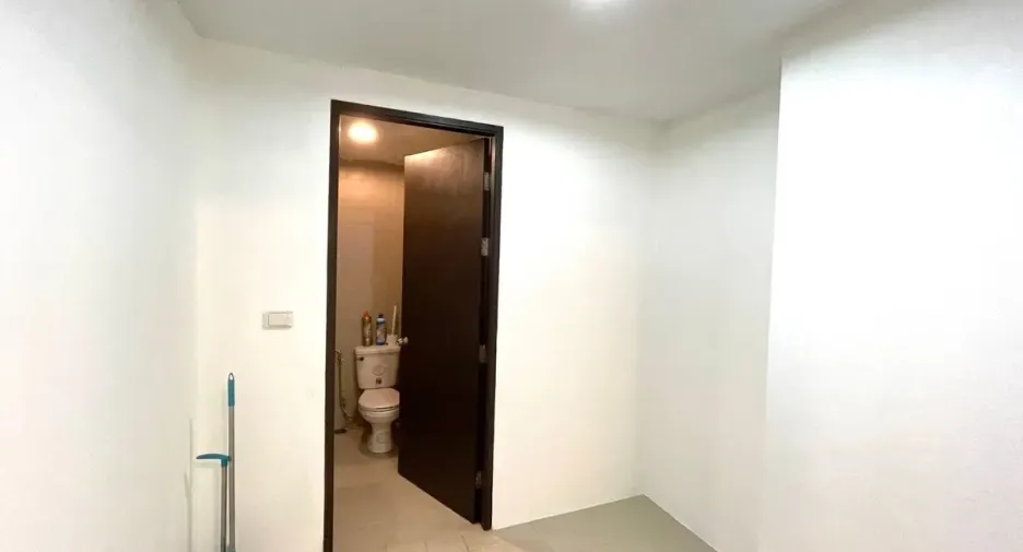 For rent 2 ベッドルーム condo in Yan Nawa, Bangkok