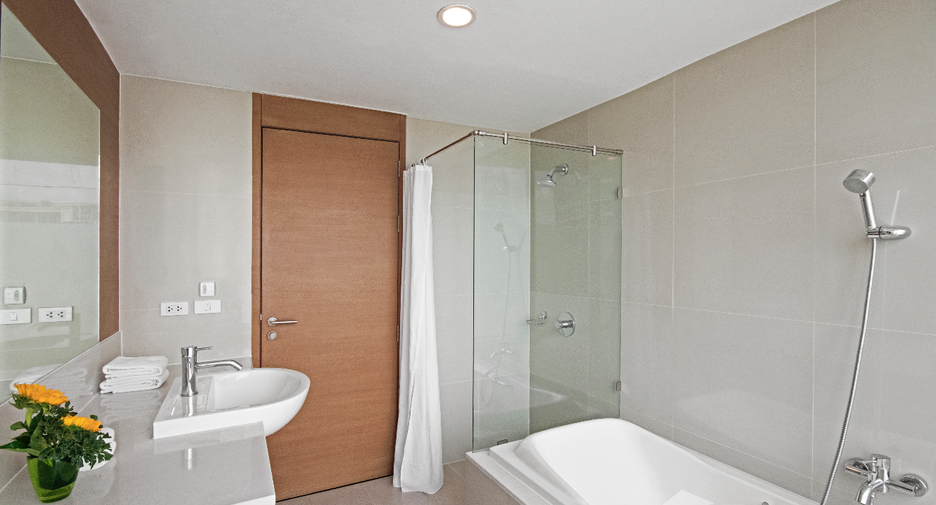 Wohnung zur Miete mit 2 Zimmer in Pathum Wan, Bangkok