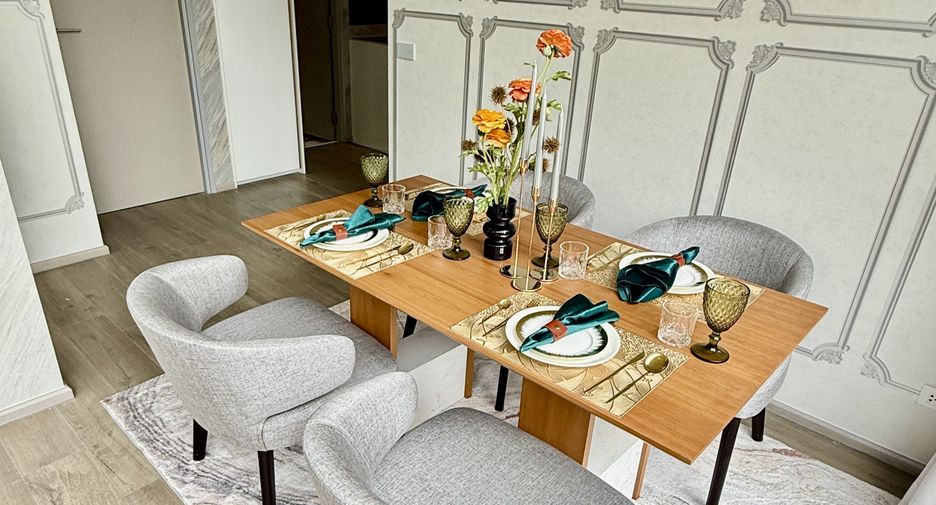 For rent 2 bedrooms condo in Khlong Toei, Bangkok