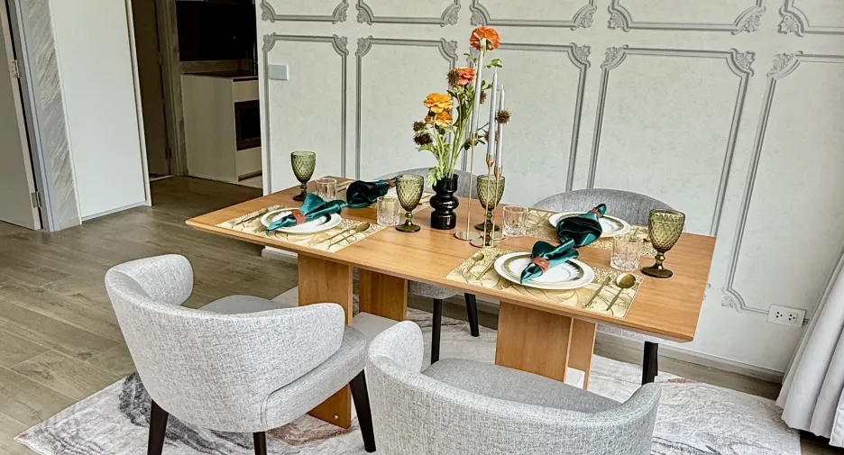 For rent 2 bedrooms condo in Khlong Toei, Bangkok