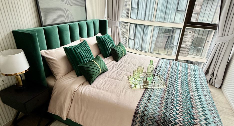 For rent 2 bedrooms condo in Khlong Toei, Bangkok