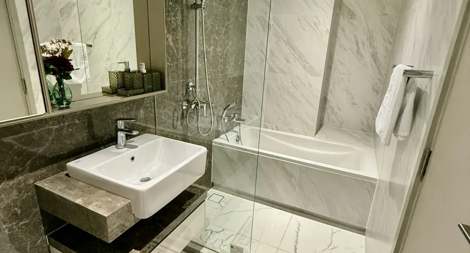 For rent 2 bedrooms condo in Khlong Toei, Bangkok