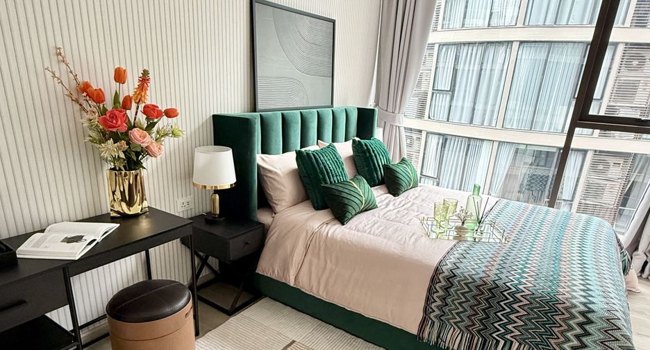 For rent 2 bedrooms condo in Khlong Toei, Bangkok