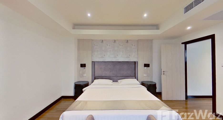 For rent 3 bedrooms apartment in Phaya Thai, Bangkok