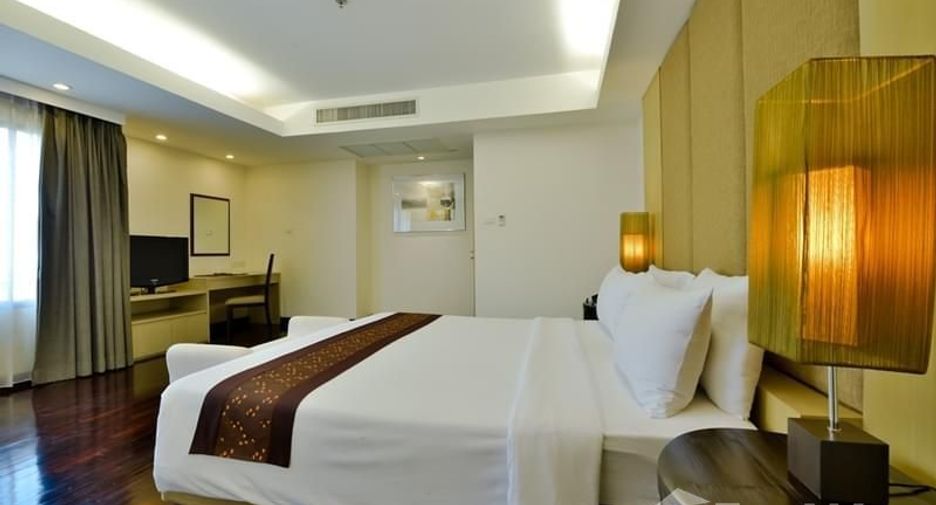 For rent 3 bedrooms apartment in Phaya Thai, Bangkok