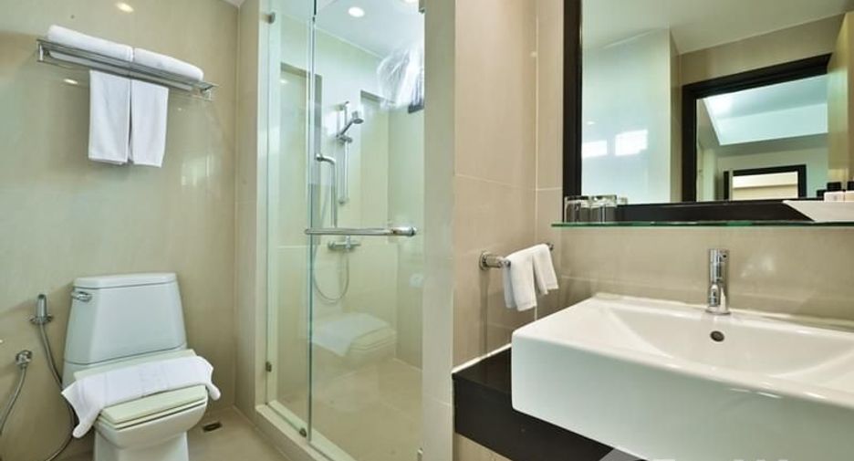 For rent 3 bedrooms apartment in Phaya Thai, Bangkok