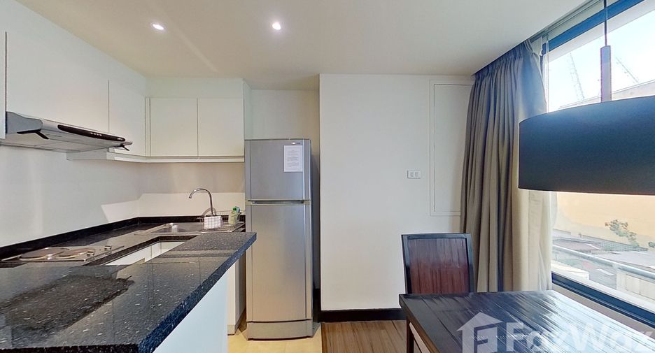 For rent 3 bedrooms apartment in Phaya Thai, Bangkok