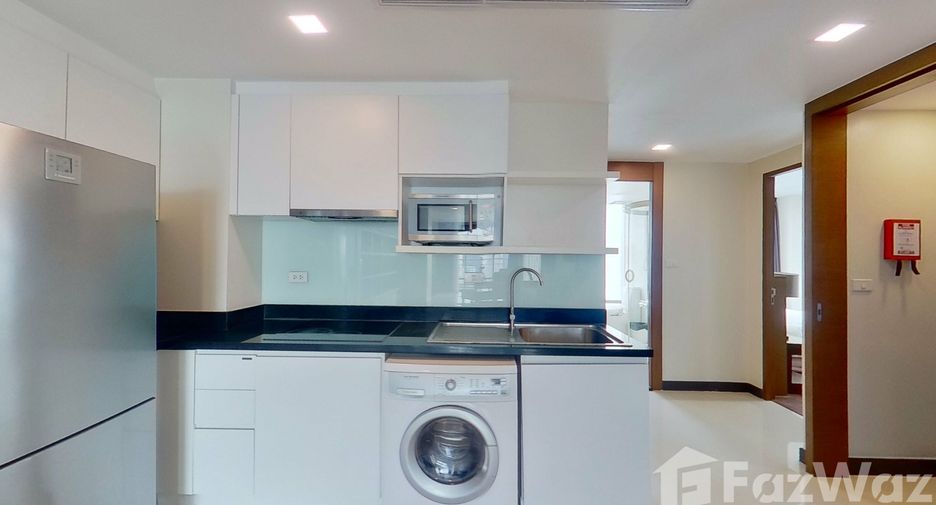 For rent 3 bedrooms condo in Pathum Wan, Bangkok