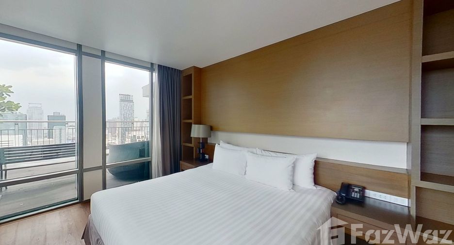 For rent 3 bedrooms condo in Pathum Wan, Bangkok