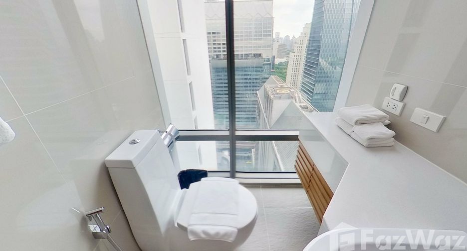 For rent 3 bedrooms condo in Pathum Wan, Bangkok