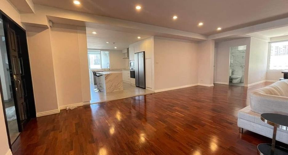 Apartamento en alquiler de 4 habitaciones en Watthana, Bangkok
