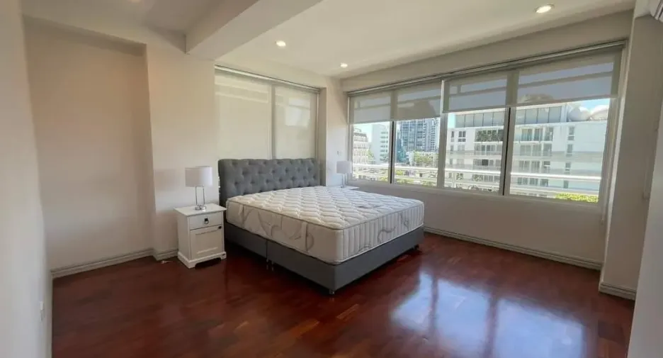 Apartamento en alquiler de 4 habitaciones en Watthana, Bangkok