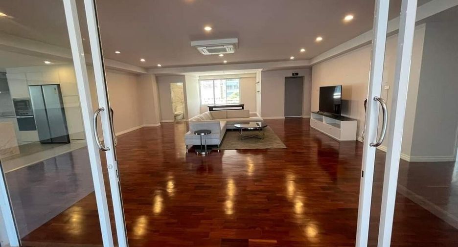Apartamento en alquiler de 4 habitaciones en Watthana, Bangkok