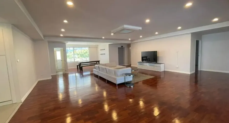 Apartamento en alquiler de 4 habitaciones en Watthana, Bangkok