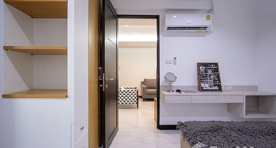 For rent 2 bedrooms condo in Bang Na, Bangkok