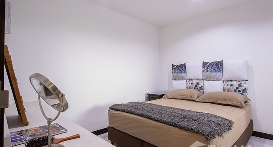 For rent 2 bedrooms condo in Bang Na, Bangkok