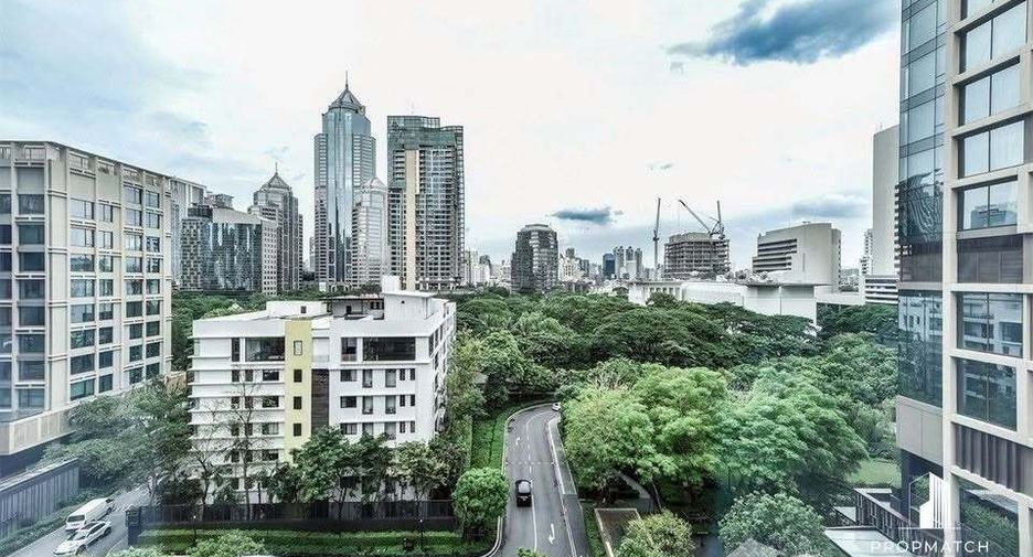 For rent 2 bedrooms condo in Pathum Wan, Bangkok