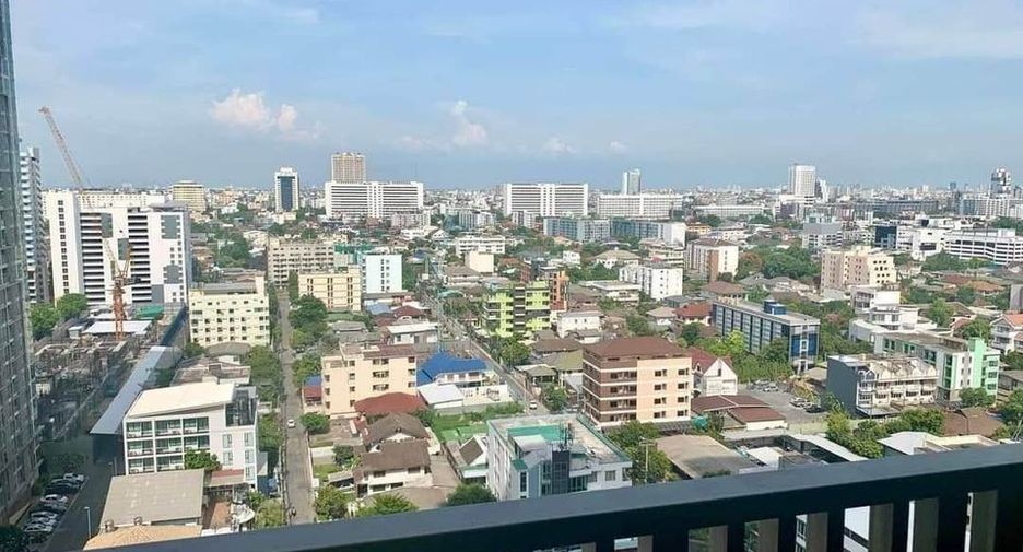 For rent 2 bedrooms condo in Chatuchak, Bangkok