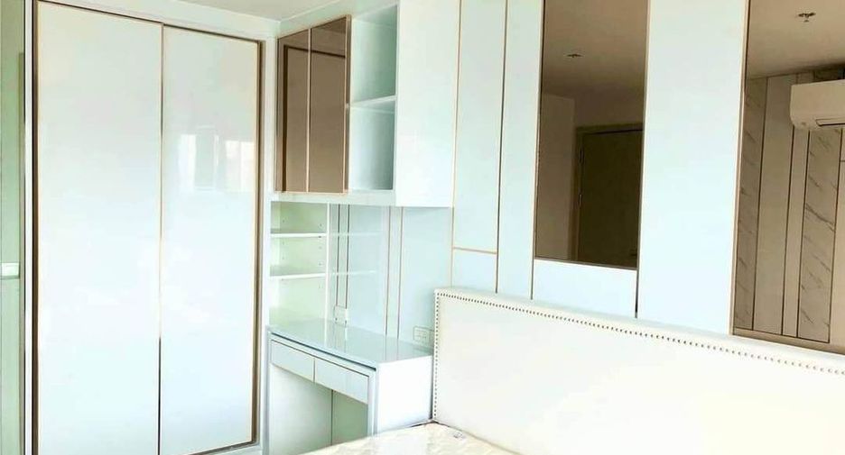 For rent 2 bedrooms condo in Chatuchak, Bangkok