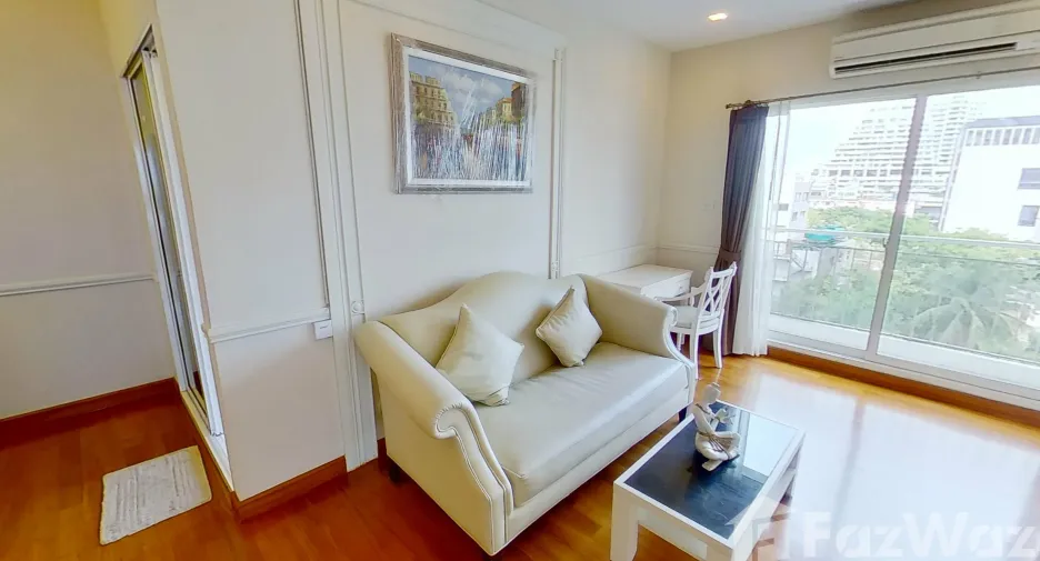 For rent 2 bedrooms condo in Sathon, Bangkok