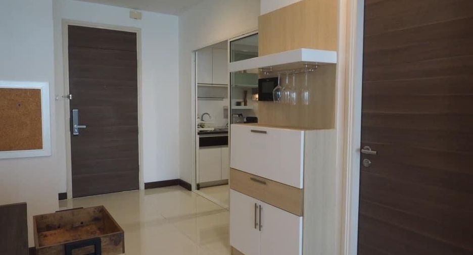 For rent 1 bed condo in Yan Nawa, Bangkok