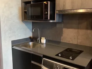 Wohnung zur Miete mit 1 Zimmer in Bang Rak, Bangkok