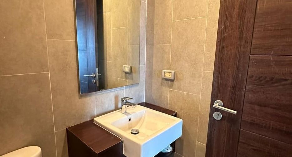For rent 1 bed condo in Watthana, Bangkok