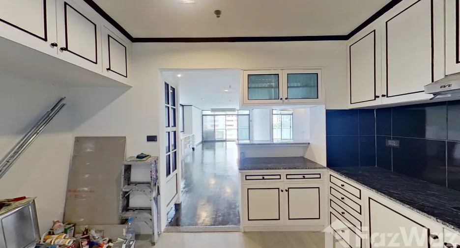 For rent 2 bedrooms condo in Watthana, Bangkok