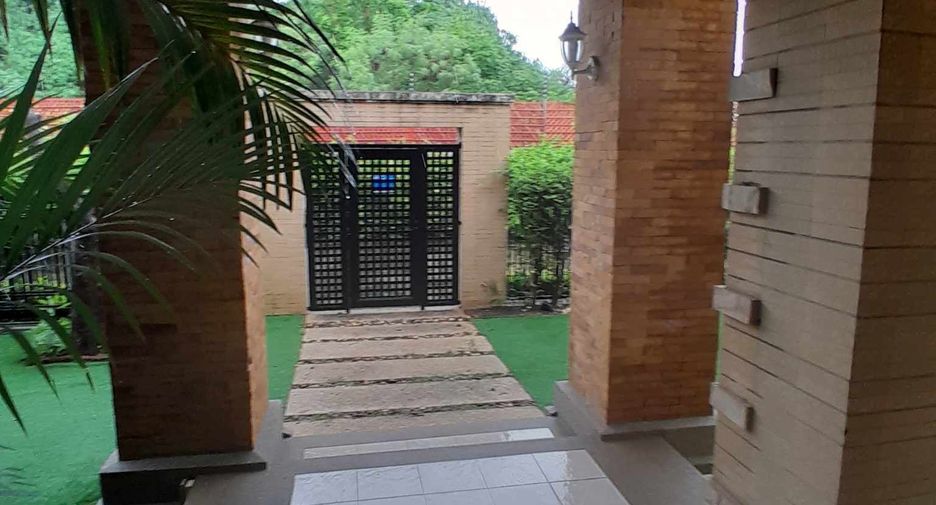 Haus zur Miete mit 5 Zimmer in Suan Luang, Bangkok