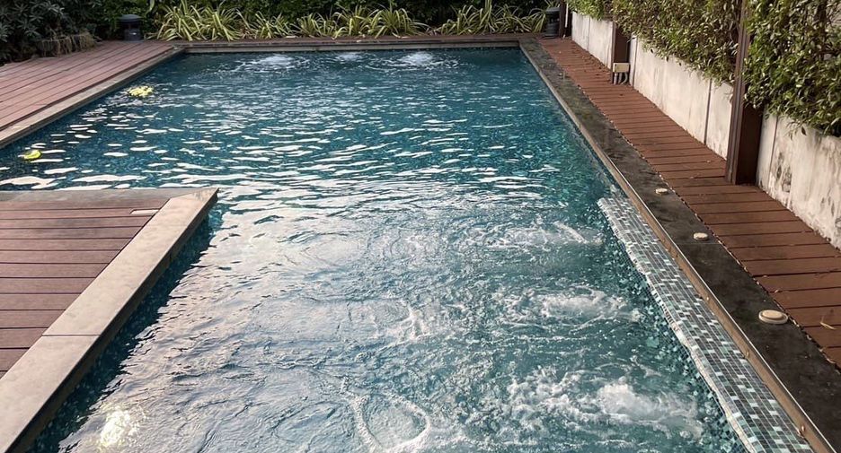 Casa en alquiler de 3 habitaciones en Prawet, Bangkok