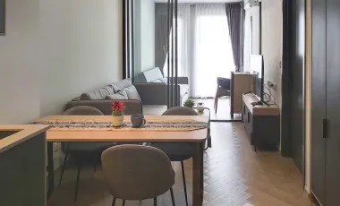 For rent 2 bedrooms condo in Bang Rak, Bangkok