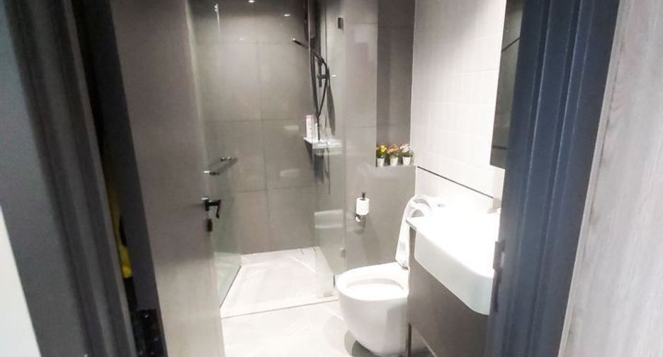 For rent 2 ベッドルーム condo in Bang Rak, Bangkok