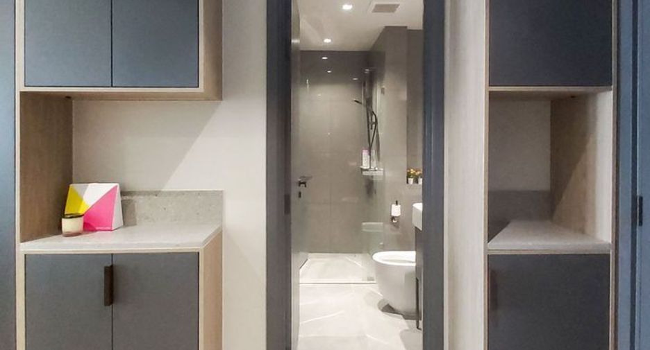 For rent 2 ベッドルーム condo in Bang Rak, Bangkok