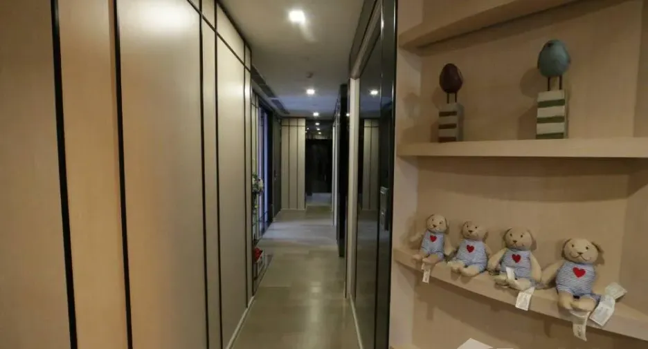 For rent 3 bedrooms condo in Khlong Toei, Bangkok