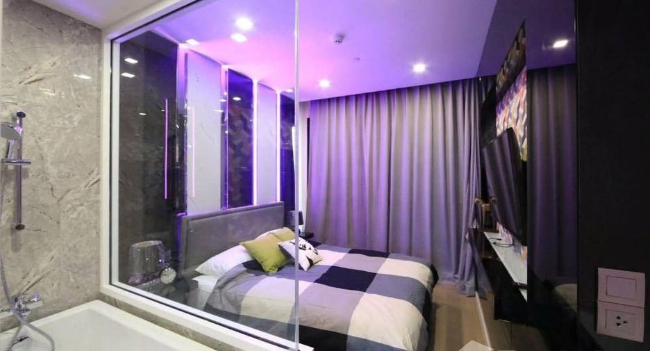 For rent 3 bedrooms condo in Khlong Toei, Bangkok