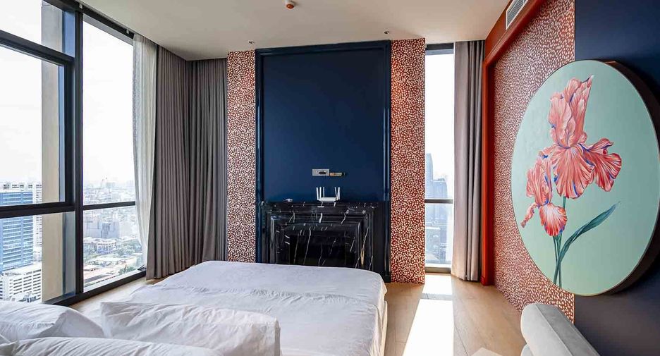 For rent 3 bedrooms condo in Watthana, Bangkok