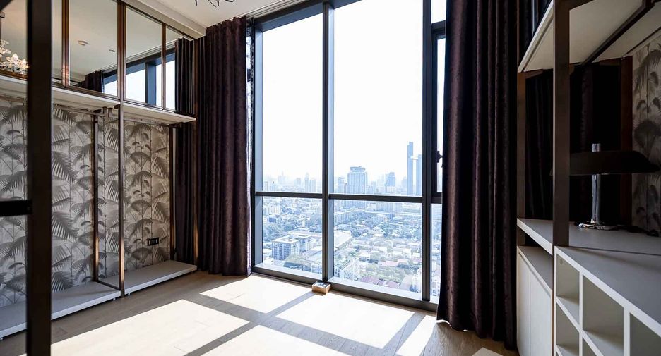For rent 3 bedrooms condo in Watthana, Bangkok