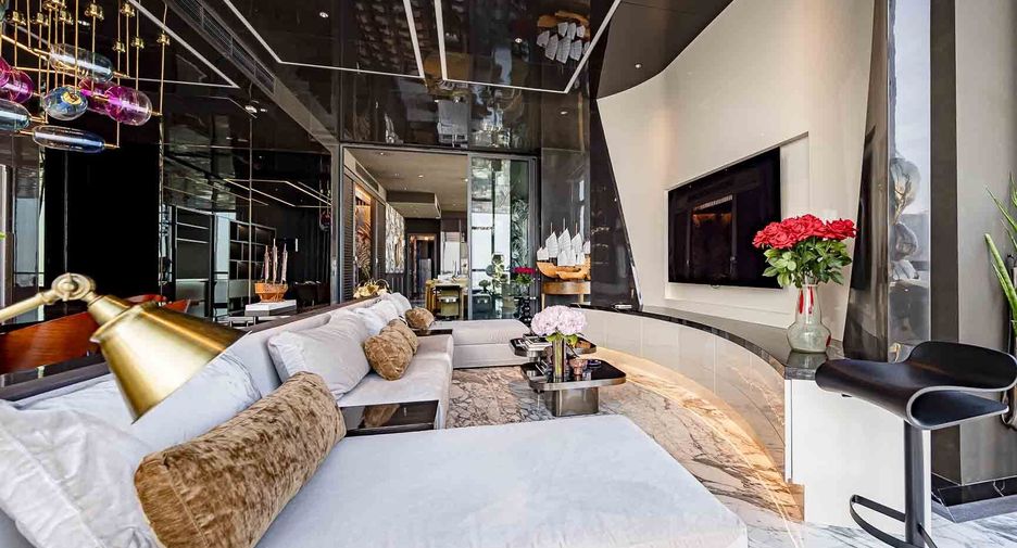For rent 3 bedrooms condo in Watthana, Bangkok