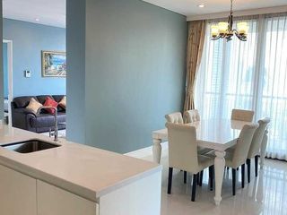 For rent 3 bedrooms condo in Khlong Toei, Bangkok