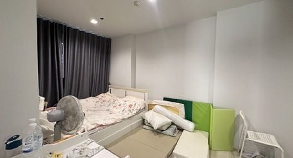 For rent 2 bedrooms condo in Pathum Wan, Bangkok